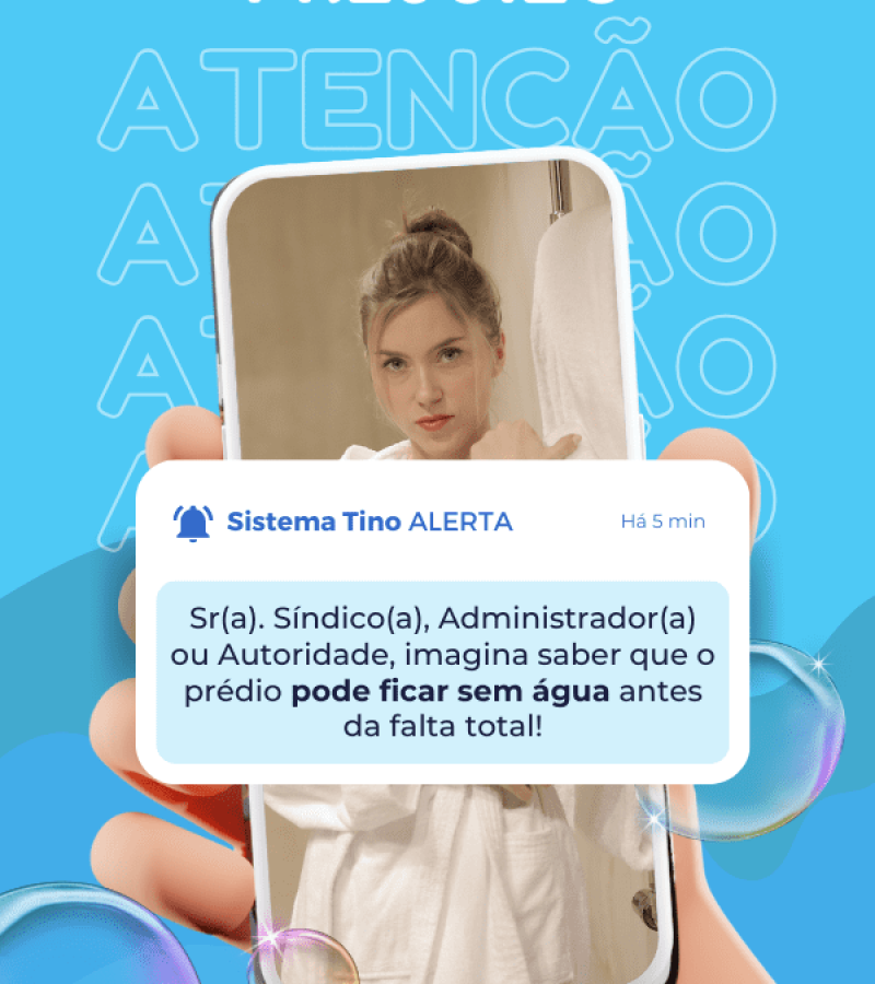 Mulher Loira enrolada na toalha recebendo um Alerta_de_falta_dagua_em_prédio_e_condomínio